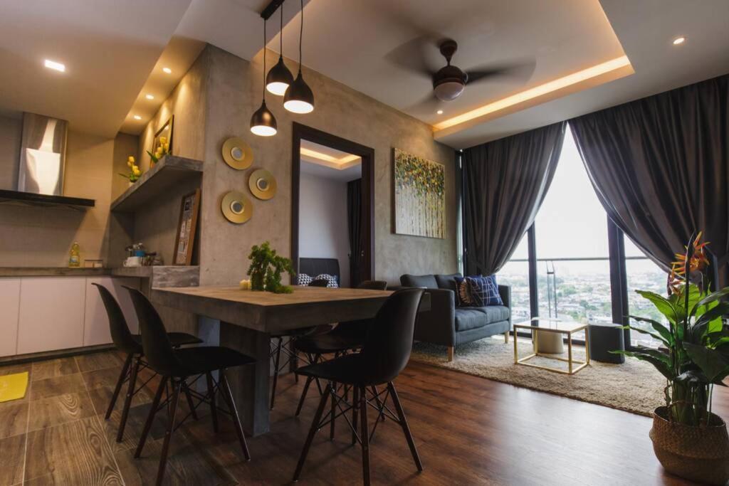 Jazz Suites 1 Vivacity Kuching Kültér fotó