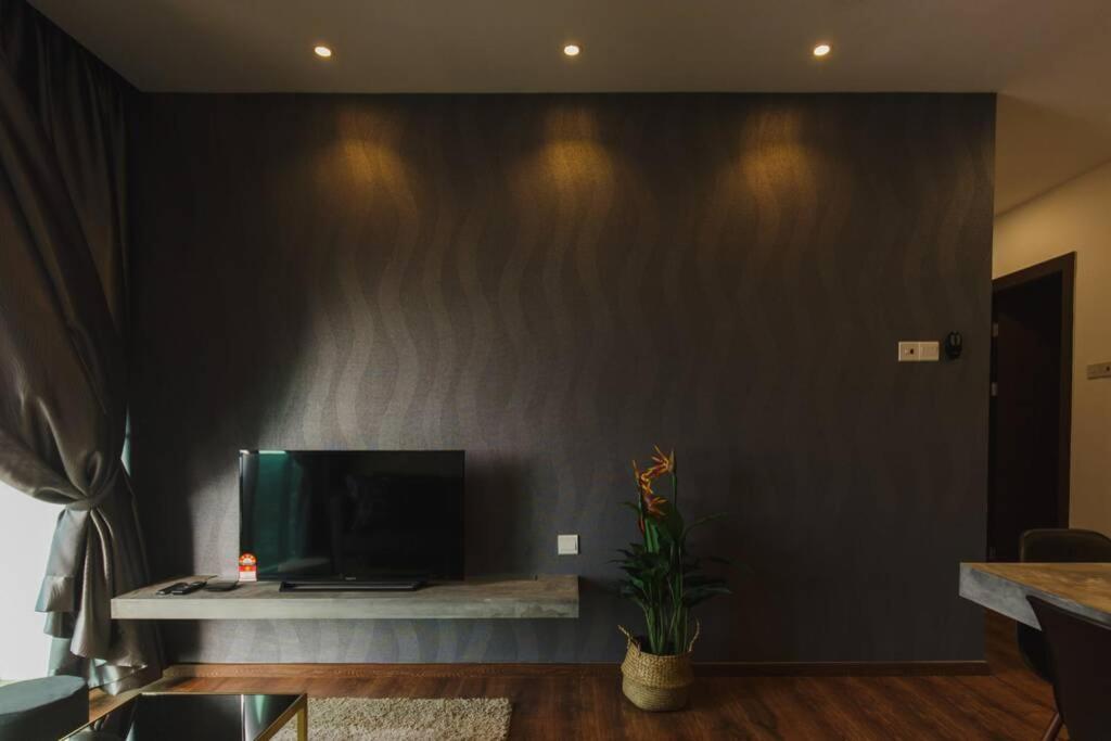 Jazz Suites 1 Vivacity Kuching Kültér fotó